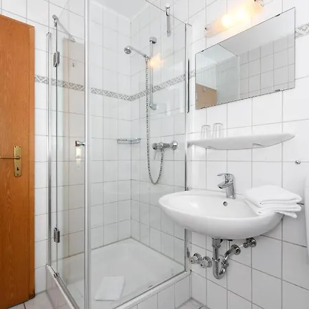Hotel-pension Janssen - Huus An't Deep Neuharlingersiel
